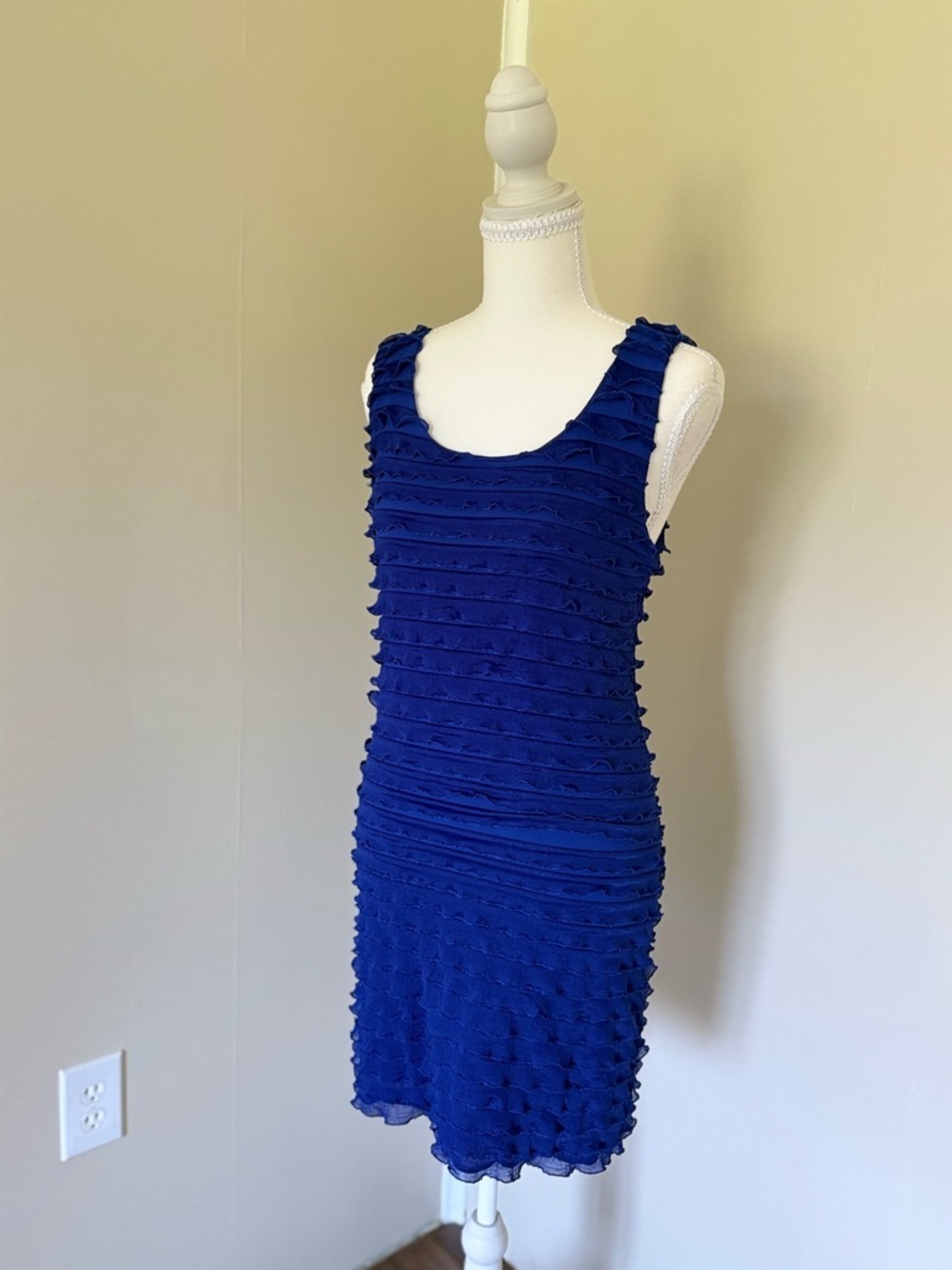 Forever 21 Textured Ruffle Royal Blue Mini Dress Size M 💙 - Picture 1 of 9
